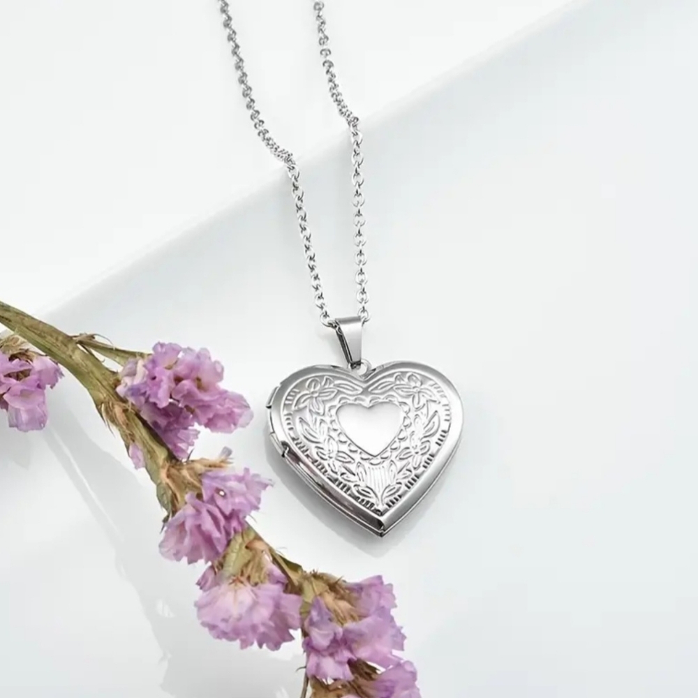 Silver Love locket. Vintage Style floral heart NWT Fast Ship. Engraved.